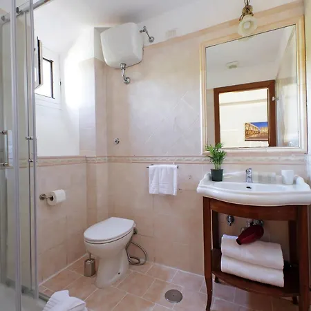 Romulus Affittacamere 3*