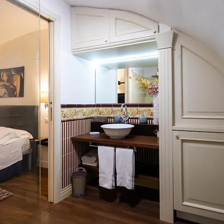 Le Piccole Lune Di Monti Apartment Rome