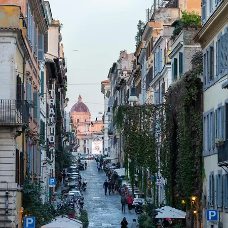 Le Piccole Lune Di Monti * Rome
