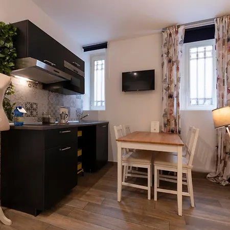Popolo & Flaminio Rooms Guest house 3*