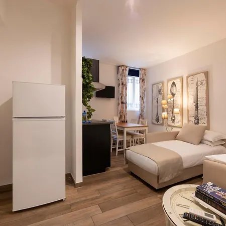 Guest house Popolo & Flaminio Rooms 3*