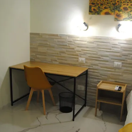 Little Gardens Guest house *