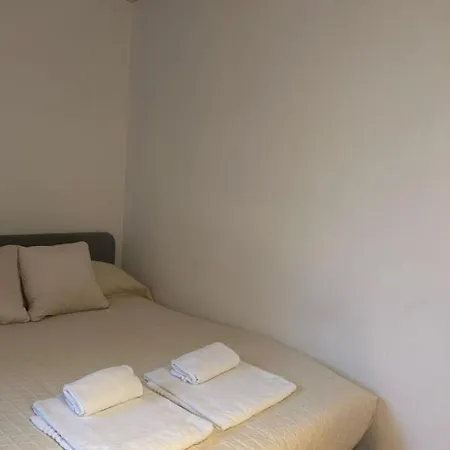 Ah Montecitorio Guest house *