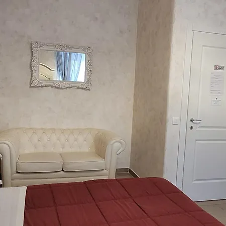 Romantic Dreams Bed & Breakfast 2*