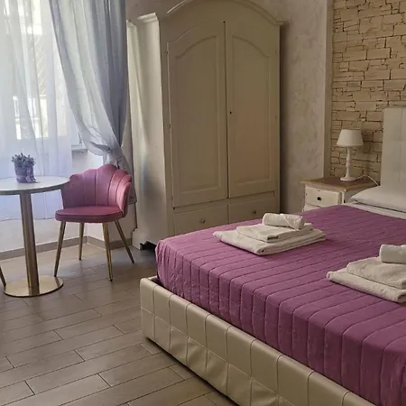 Romantic Dreams Bed & Breakfast 2*