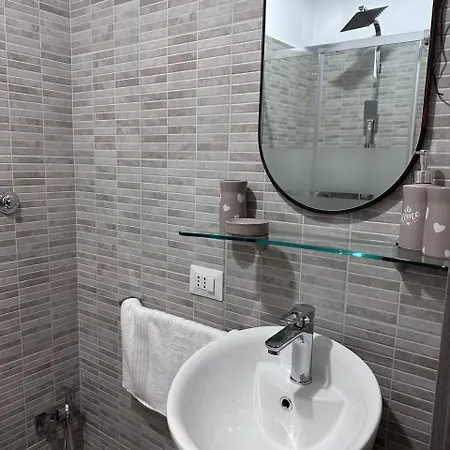 Bed & Breakfast Le Quattro Lune, Centro *