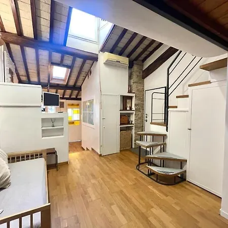 Trastevere Lovely Loft Apartment