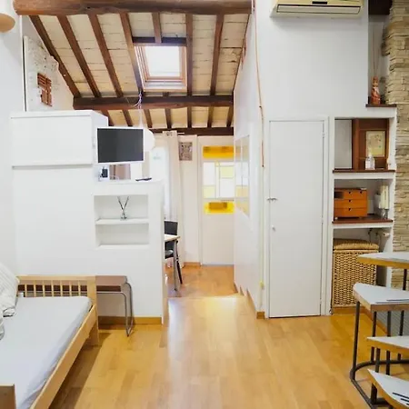 Trastevere Lovely Loft Apartment Rome