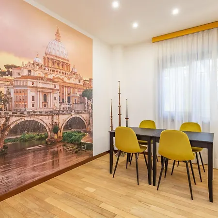 Апартаменты Spacious 4 Bdr With Parking Рим