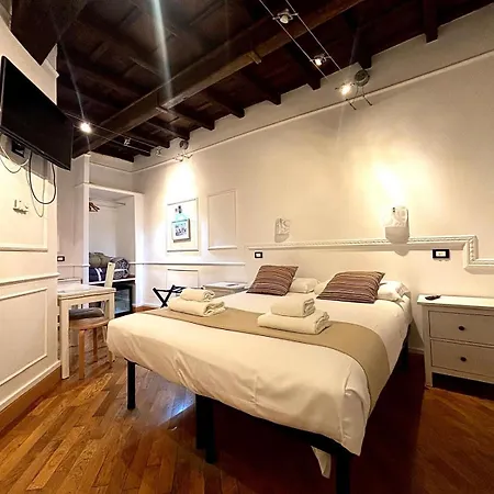 Domus Ester Guest house 2*