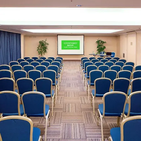 Courtyard By Marriott Central Park 4* Rome