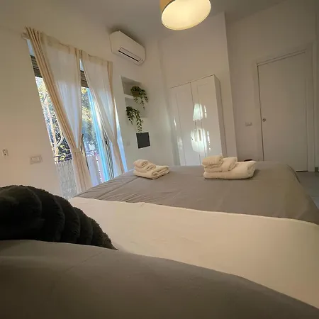 Mario - Colosseo Apartment *