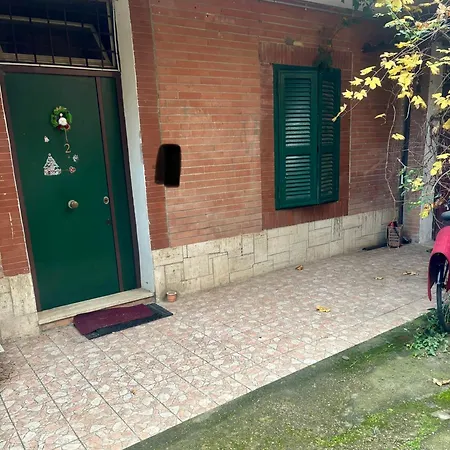 Apartment Benny House In The Park Close To Gemelli And Fl3 To S Peter And Center Rome