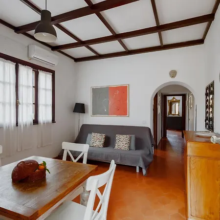 Apartment Borgo Pio Rome