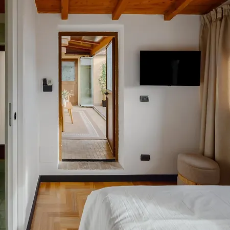 Colosseo Flats And Penthouse Apartman *
