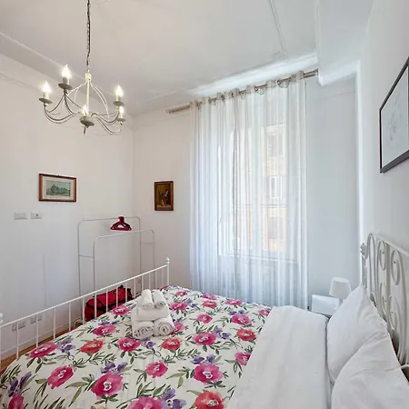 Piramide 2 Bedrooms & 2 Bathrooms
