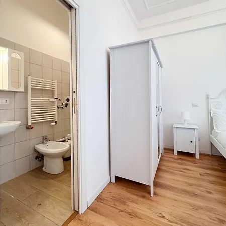 Piramide 2 Bedrooms & 2 Bathrooms * Rome