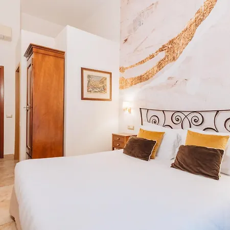 Hotel Le Clarisse Pantheon 3*