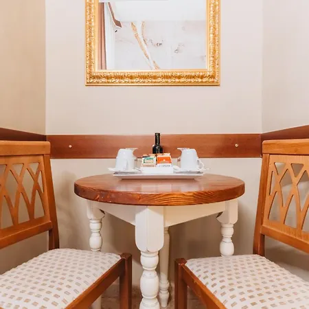 Le Clarisse Pantheon Hotel Rome