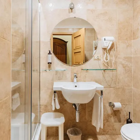 Le Clarisse Pantheon Hotel