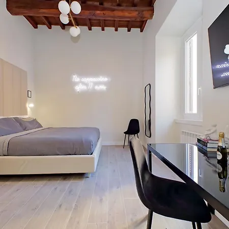 Sweet Lucina Apartment Rome