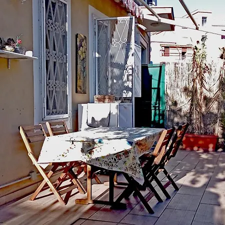 Apartment Dalia - Giardino Privato E Metro C A 2 Passi