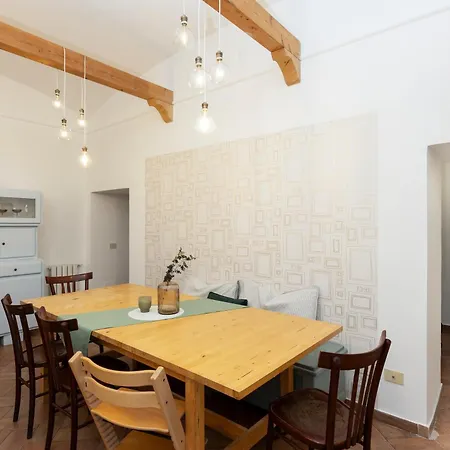 The Orange Garden Apartment *