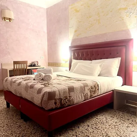 Grand Gaeta * Rome
