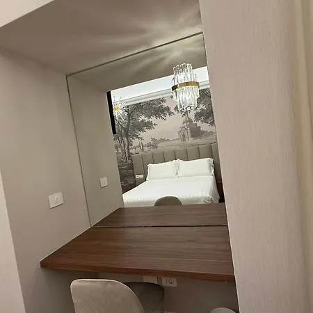 Lumi Hotel *