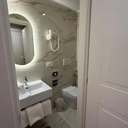 Lumi Hotel Rome