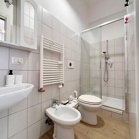 Piramide 2 Bedrooms & 2 Bathrooms *