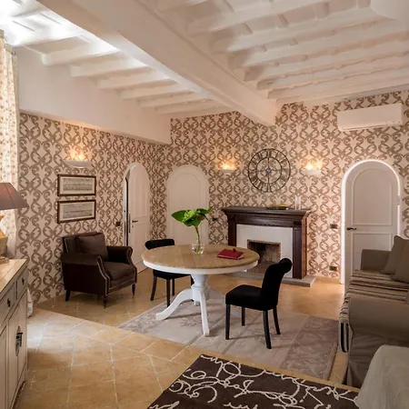 The At The Forum Luxury Collection - The At The Forum Otel Roma