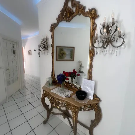 Apartment Metro A *