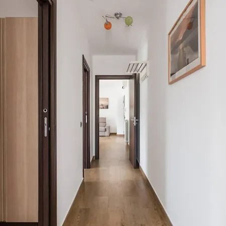 Apartment Terrace *
