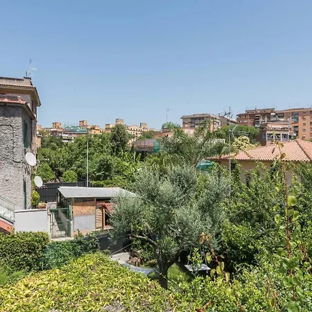 Terrace Apartment *