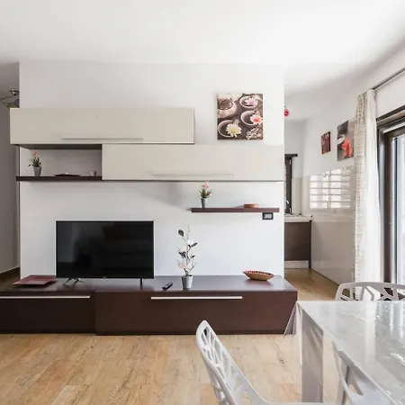 Apartment Terrace *