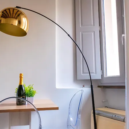 Elegantis Trevi - Just 50m From Trevi Fountain Apartment Rome