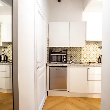 Elegantis Trevi - Just 50m From Trevi Fountain Apartment *