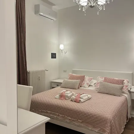 Colosseo Luxury Apartment *
