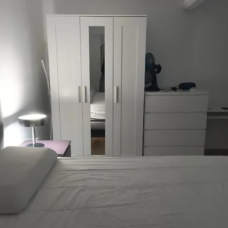 Casa Per Gente Giovane Apartment