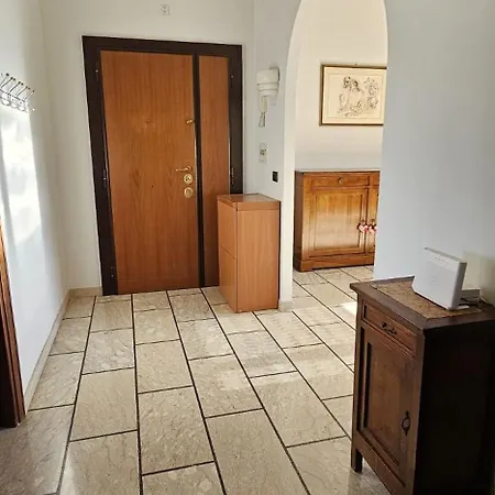 Australian House - Bufalotta Apartment