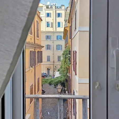 Colosseum Renovated Via Frangipane