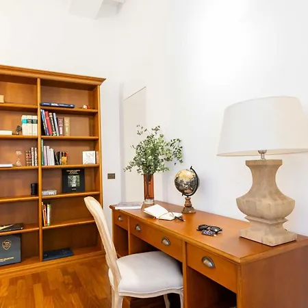 Apartment Luxury House Lungaretta - Zeno 50 Rome