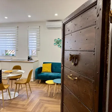 Trastevere Lungaretta, Apartment Rome