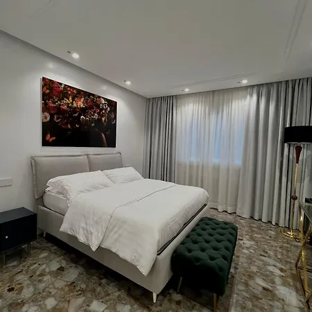 Guest house Golden House Cinecitta *