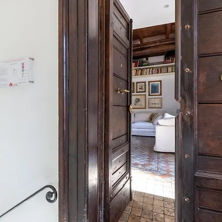 Nostromondo Prestigious 2 Bedrooms Domus In Forum Area Rome