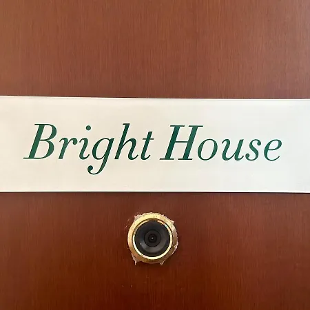 Apartment Bright House *