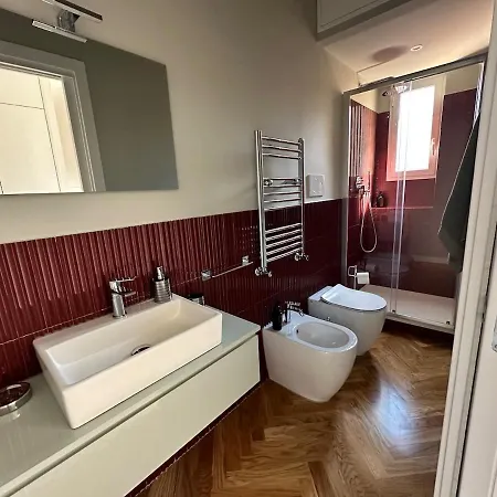 Bright House Apartment