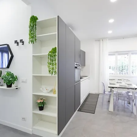 15 Minutes From Center & Metro 2 Minutes Apartment Rome