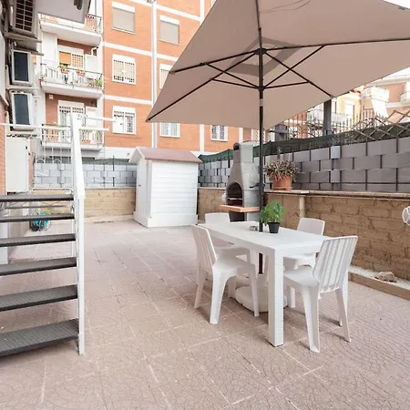 15 Minutes From Center & Metro 2 Minutes Apartment
